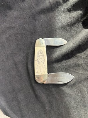 Folding Knife, Scrimshaw Hand Etched,, steer, bovine bone, NUDE WOMAN