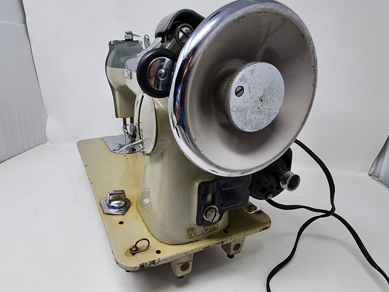 Vintage Consew Model 215 Industrial Sewing Machine & Foot Pedal eBay