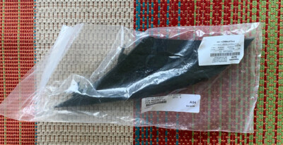 2017 - 2018 PORSCHE MACAN FRONT BUMPER RIGHT MOLDING TRIM OEM  