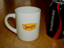 DENNY'S RESTAURANT - HUMBUG SANTA CLAUS [HEAT ACTIVATED LOGO] Ceramic Coffee Cup
