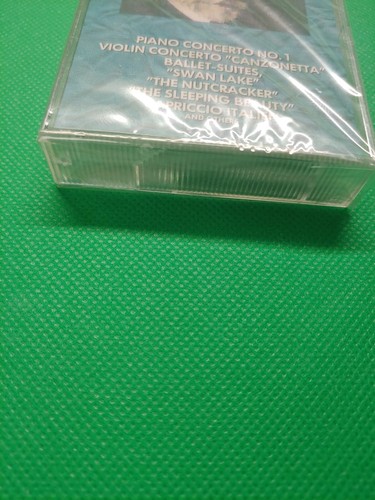 The Best of Tchaikovsky. Piano Concerto No 1 New Sealed 1988 - Picture 2 of 4