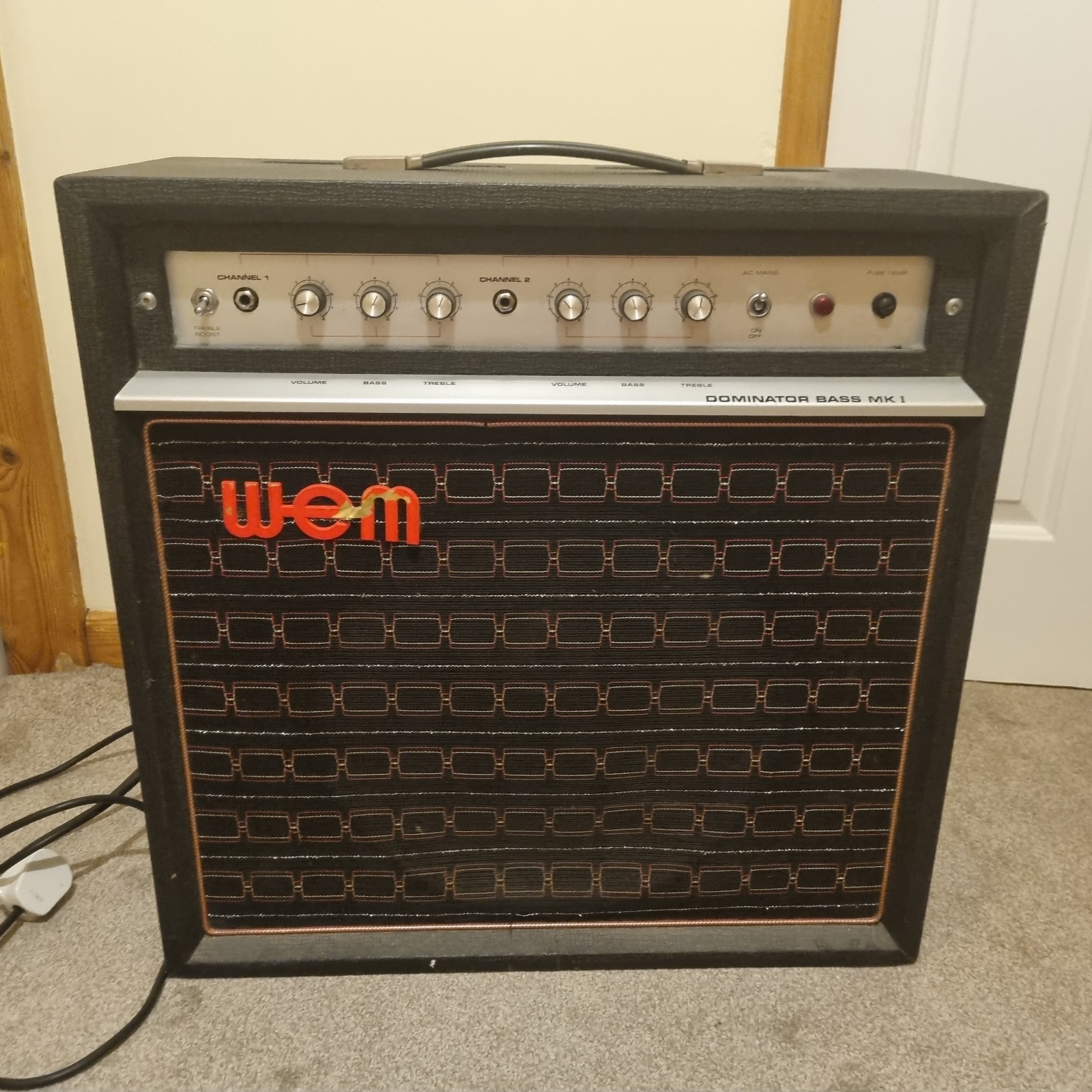 Wem Dominator Bass MK1 Amplifier 1970s Vintage Valve Amplifier Black And Red