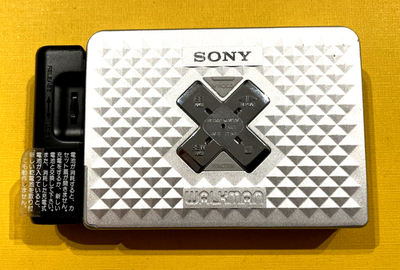 SONY　WM-EX655　ウォークマン　カセットプレーヤー　オレンジ ソニーグループポータル | WM-F5 ウォークマン® ステレオ