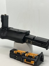 Generic Battery Grip for Canon 60D Two Trays w/ 2x E6 batteries and 6xAAA MINTY