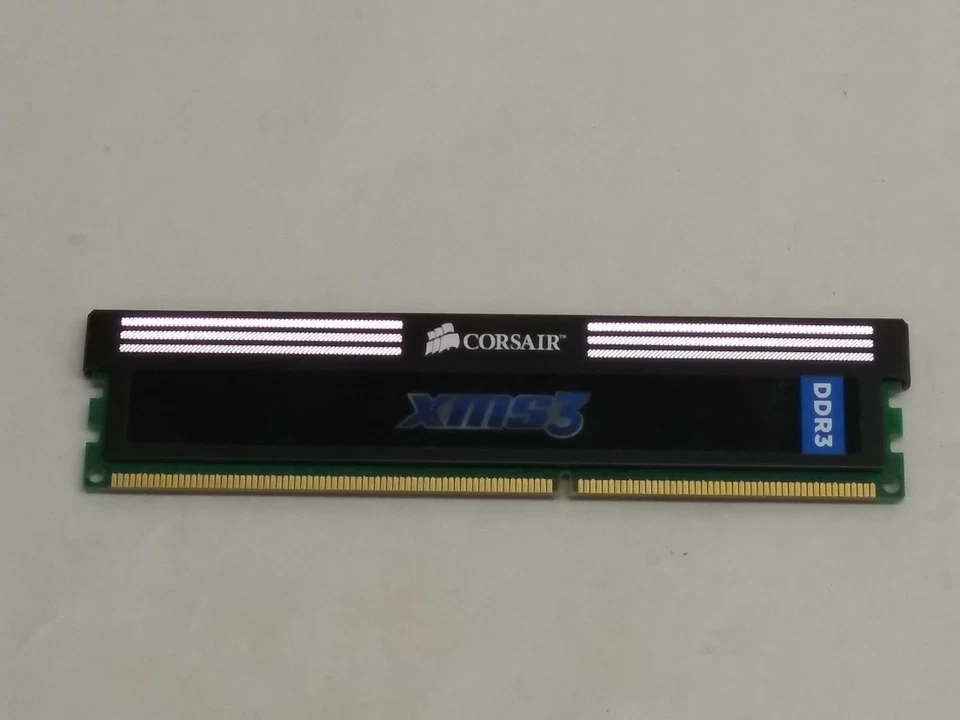 Lot of 2 Mixed Brand 4 GB PC3-10660 (DDR3-1333) 1Rx8 DDR3 Desktop Memory - Image 2 of 2