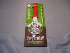 Rare Vintage Auburn Rubber Davy Crockett Knife on Original Display Card 723