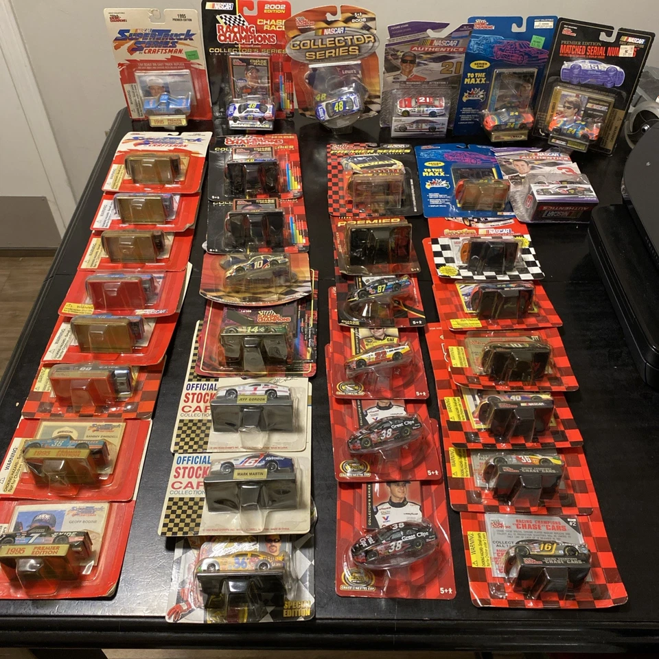 Colección completa de (35) Racing Champions 1/64 NASCAR diecasts nuevos Foto 2 de 4