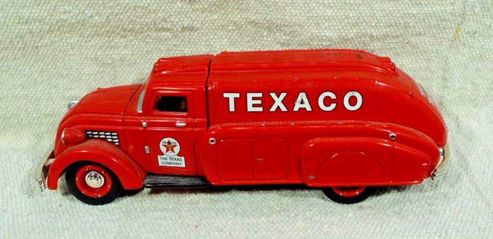 Modelos Matchbox de antaño Texaco 1937 Dodge Airflow Tanker 1/43 Foto 4 de 4
