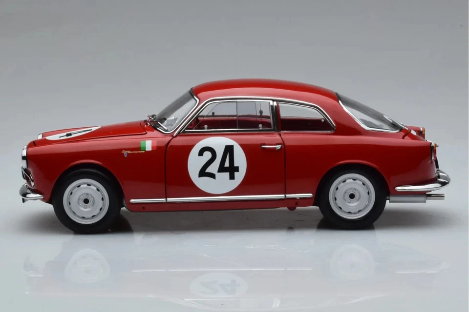 New KYOSHO ALFA ROMEO GIULIETTA N24 FLORIO 1958 1:18 Model Car RED 08957B KidBX - Image 3 of 4
