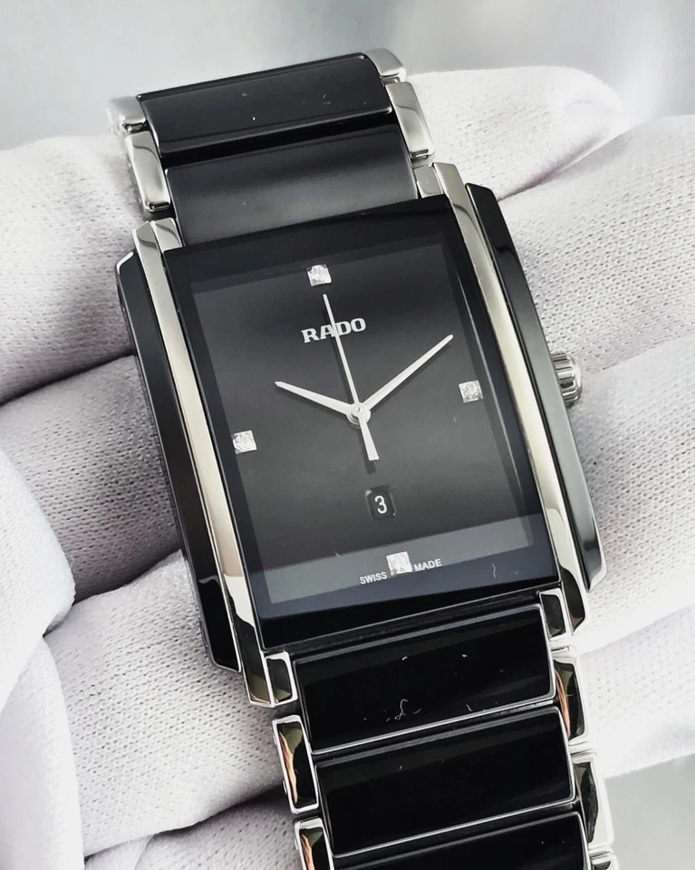 Reloj unisex RADO Integral Diamonds 31 mm Jubile cerámica negra R20206712 Foto 2 de 4