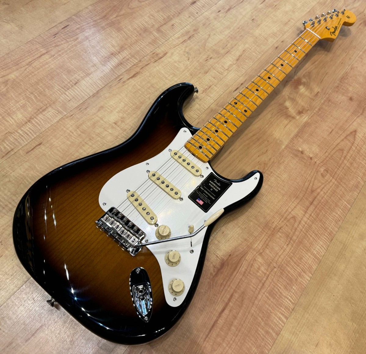 ギター Fender USA American Vintage Stratocaster 0110232803_fen_ins_frt_1_rr.
