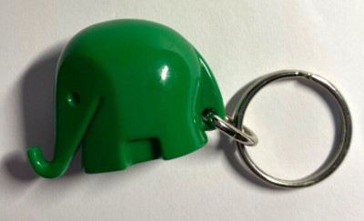Drumbo-Elefant-Schlüsselanhänger, n e u , grün,  Kunststoff,  Colani,  aus  D  !