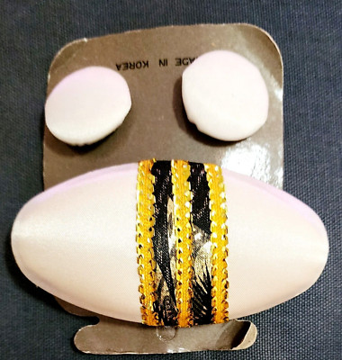Unique Fabrique Style Brooch Pin & Earrings