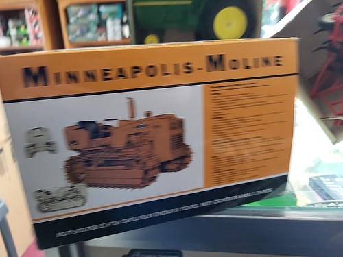 Minneapolis Moline MM 2 Star Crawler, 2004 NTTC Toy Show, 1/16 Broken Left Lever - Picture 14 of 15