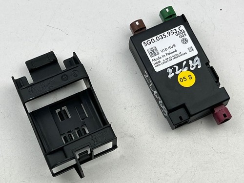 Volkswagen PASSAT B8 2016 Diesel USB control unit 5G0035953C 176kW DAL28559 - Picture 6 of 6