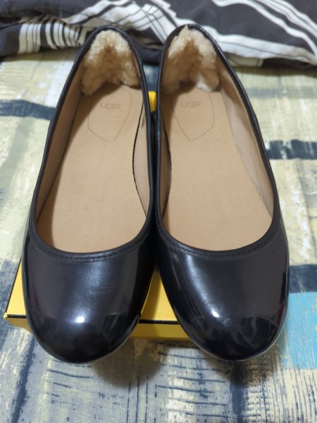 Ugg Antora Black Patent Leather Ballet Flats US size 7