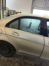 Mercedes-Benz W204 Limousine T&uuml;r Hinten Rechts F: 775  A2047302200 A2047300205