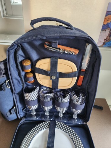 Picnic At Ascot Picnic Backpack With Service For Four - Picture 2 of 4