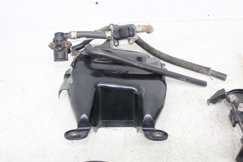 09 YAMAHA YFZ450R YFZ450 PARTS AND HARDWARE NUTS BOLTS TANK HUB COVER - Bild 12 von 23