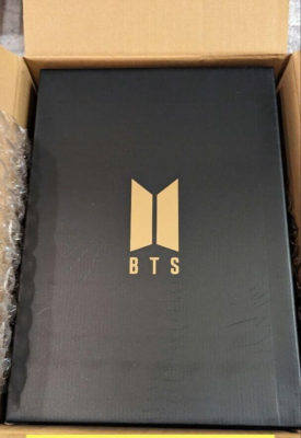 BTS MERCH BOX ♯8 BTS MERCH BOX #8 ARMY Membership Pack Official With BOX NEW