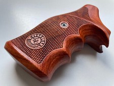 New Target Grips for Taurus Medium/Large Farme Square Butt Checker Logo#checker1