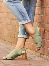 TS TAKING SHAPE size 11 / 42 Elle Elastic Mule wide fit flexible chic shoes NIB!