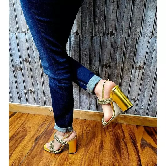 Gucci low heel clearance sandals