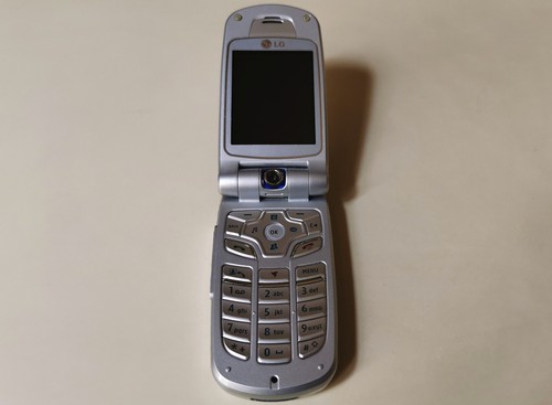 LG U8330 + scatola +batteria + caricabatterie + manuali originali - Foto 11 di 20