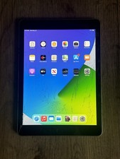 Apple iPad 6th Gen A1893 Wifi 32GB Silver Cracked Screen PLEASE READ