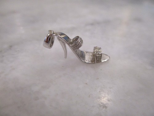 14K WHITE GOLD STILETTO HIGH HEEL CHARM / PENDANT - DIAMOND ACCENT - 1.94g - Picture 3 of 17