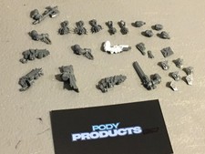 A38549 WARHAMMER 40K SPACE MARINES BLACK TEMPLARS BITS LOT MIX BOLTER HAND HEAD