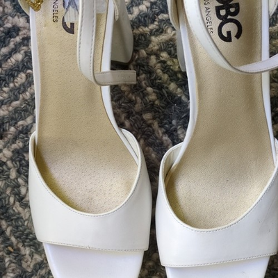 #ad GBG Los Angeles Women#x27;s White Strappy Ankle Strap Buckle Open Toe Heel 9 $7.20