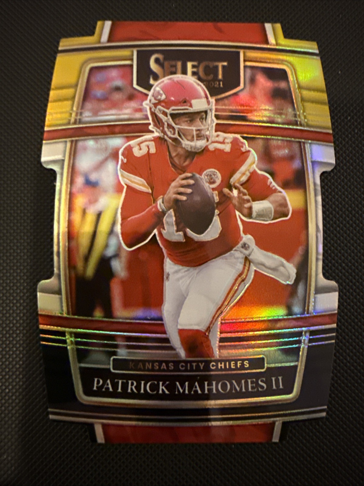 Patrick Mahomes #2 Select Die Cut Black & Gold NFL 2021-22 Kansas City Chiefs