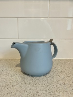 Maxwell & Williams Tint Tea Pot Blue/Grey Colour