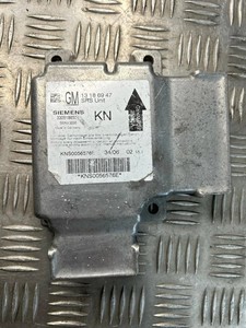 OPEL ZAFIRA A F75 Airbag-Steuergerät 330518650 2.20 Diesel 92kw 2002 28968133