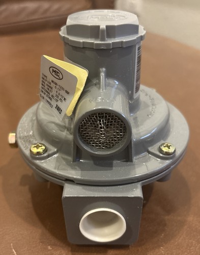 MEC Marshall MEGR-1232-BBF Two Stage Propane LP Regulator 11"WC 1/4" x 1/2" NEW - Picture 2 of 6