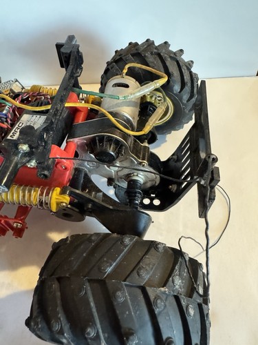 Vintage Tamiya Monster Beetle RC Car w/MRC Hand Set Used - Picture 14 of 24