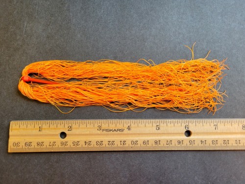 Hank Small HOT ORANGE Round Rubber  BUG FLY LEGS Fly Tying & SALTWATER - Foto 1 di 2