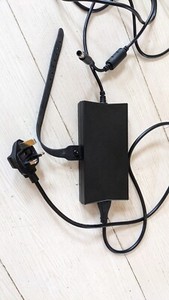 ORIGINAL DELL LAPTOP LADEGERÄT 19,5V - 6,7A 130W MIT NETZKABEL