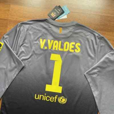 BARCELONA NIKE 2012/13 FOOTBALL GOALKEEPER JERSEY #1 VALDES SIZE