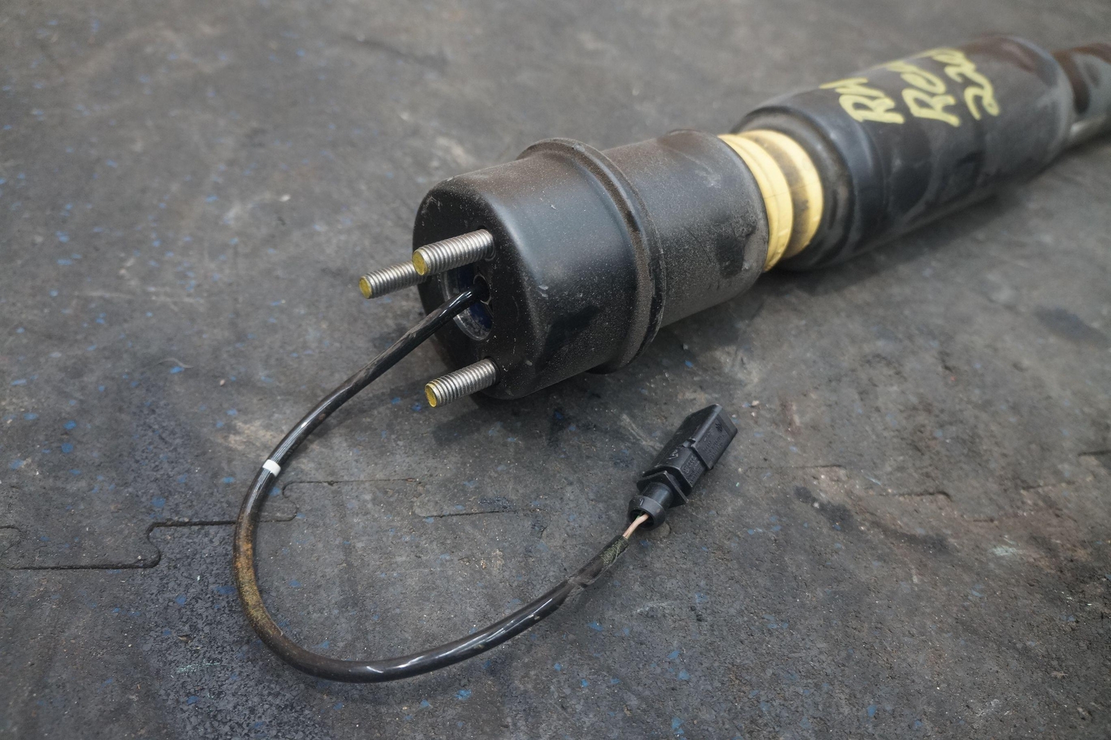 Rear Suspension Shock Absorber Strut 3Y5616031B Bentley Mulsanne 2015