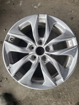 21-24 Toyota Sienna OEM Wheel 17   4261108160 69143