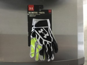 ua motive batting gloves