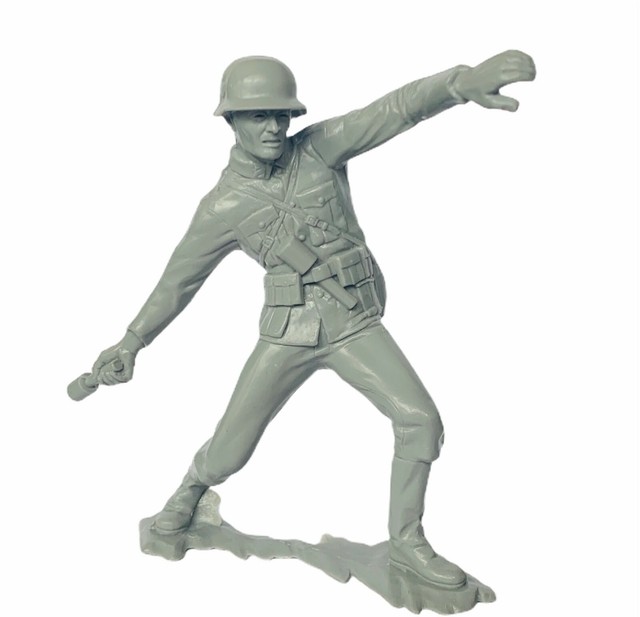 Louis Marx Toy soldier Germany gray figure 6" WW2 infantry German WWII