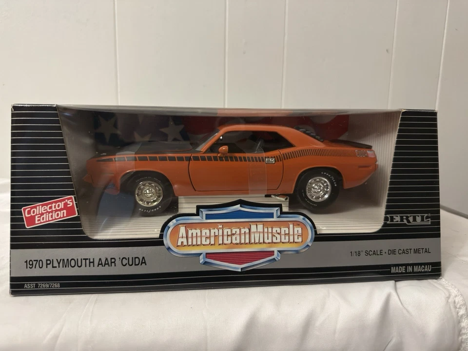 ERTL American Muscle 1970 Orange Plymouth AAR Cuda Diecast Car 1:18 Scale - Image 2 of 4