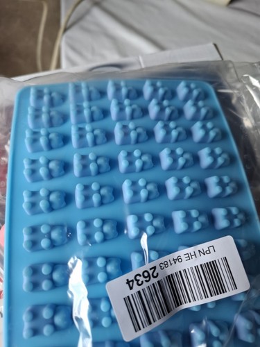 3 Stück Gummibärchen Form Bonbon Formen Antihaft Silikonformen mit 3 Pipetten - Bild 3 von 4