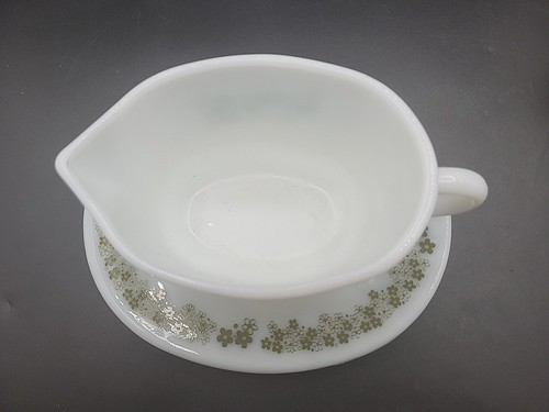 Pyrex Spring Blossom Crazy Daisy Gravy Boat Corning Green Milk Glass 2 pc Set - Picture 4 of 9