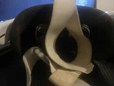 Used,Comes With Everything,needs A Clean,low Price Oculus Quest 2