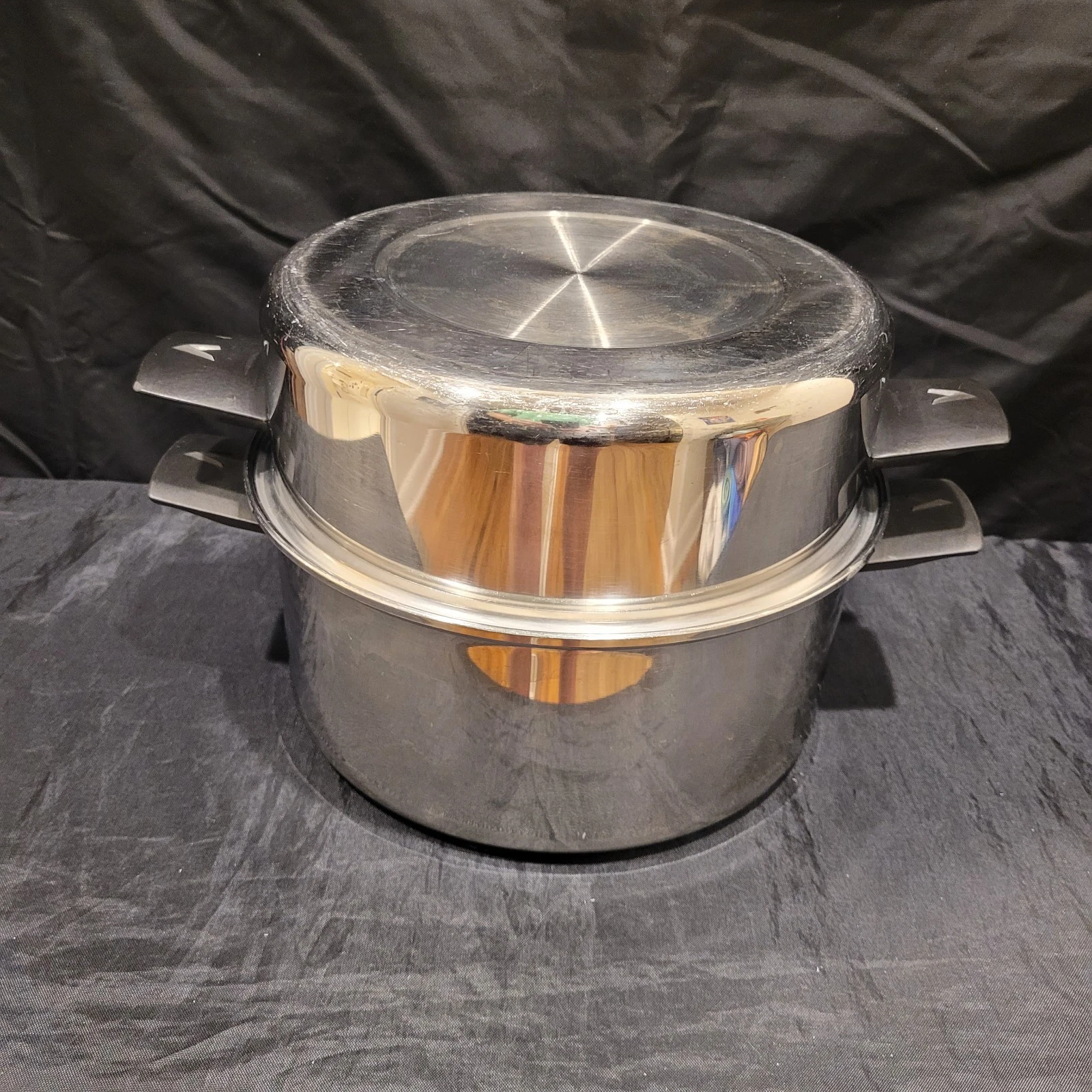 Vollrath Vacumatic Tri Ply 304 Stainless Steel 3 Quart Pot w/ Dome Lid