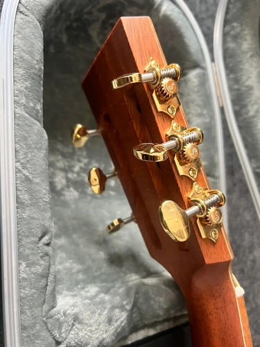 Guitarra Acústica Furch Vintage 3 OOM-SR SB Tuerca Ranurada: 43 mm TOP + PAQUETE VIP - Imagen 5 de 6